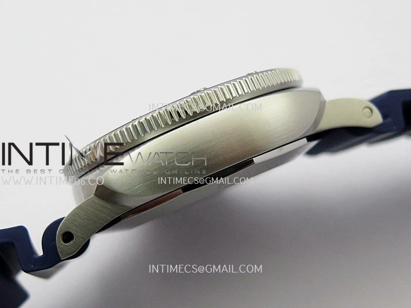 PAM1676 44mm Submersible VSF 1:1 Best Edition Blue Dial On Blue Rubber Strap P.900 Super Clone
